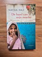 Nafisa Haji - De hand van mijn moeder, Nafisa Haji, Ophalen of Verzenden, Zo goed als nieuw, Nederland