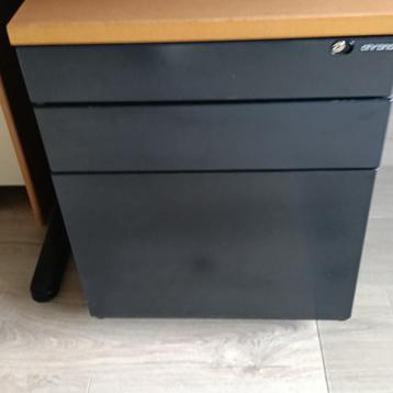 Ahrend ladeblok rolbaar beschikbaar voor biedingen