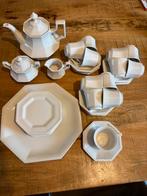 Comleet servies van de Wedgwood groep, Huis en Inrichting, Keuken | Servies, Ophalen of Verzenden, Zo goed als nieuw, Bord(en)