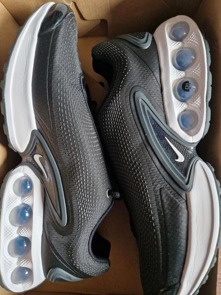 Nike Air Max DNA Sneakers - Zwart mt 48,5, Kleding | Heren, Schoenen, Nieuw, Zwart, Ophalen of Verzenden