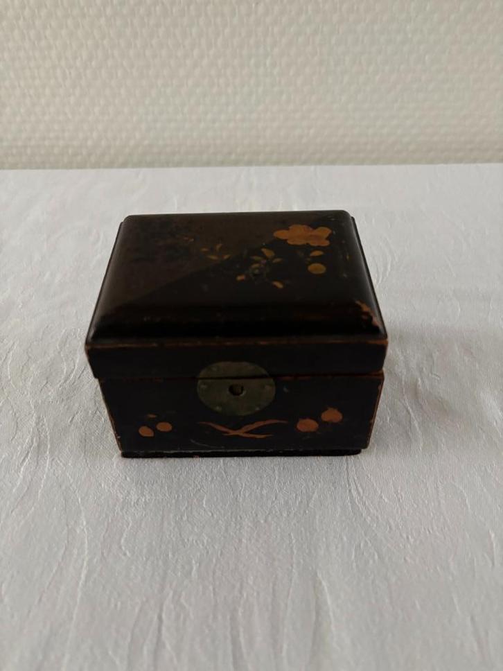 Antiek Japans lakwerk houten theekistje., Antiek en Kunst, Curiosa en Brocante, Ophalen of Verzenden
