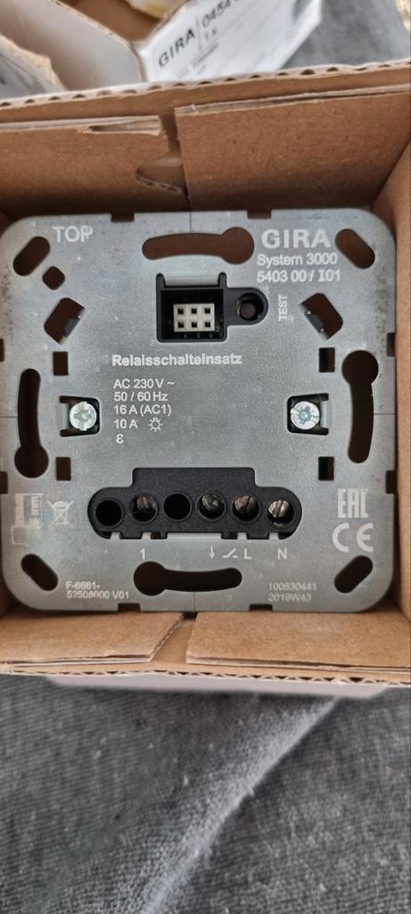 Gira System 3000 Relais.Gira bewegingssensor, Hobby en Vrije tijd, Elektronica-componenten, Nieuw, Ophalen of Verzenden