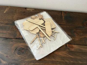 Houtdecoratie knutsel beschikbaar voor biedingen