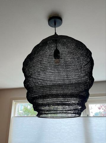 Stijlvolle zwarte hanglamp |  handgeweven look, sfeervo beschikbaar voor biedingen