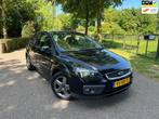 Ford Focus 1.6-16V First Edition | Nette auto! |RIJD SUPER|D, 1596 cc, 4 cilinders, 610 kg, Zwart
