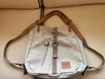 Canvas tas beschikbaar voor biedingen