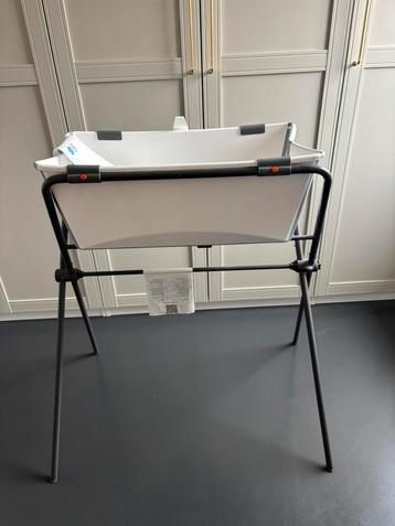 Stokke flexi bath baby met standaard en newborn support beschikbaar voor biedingen