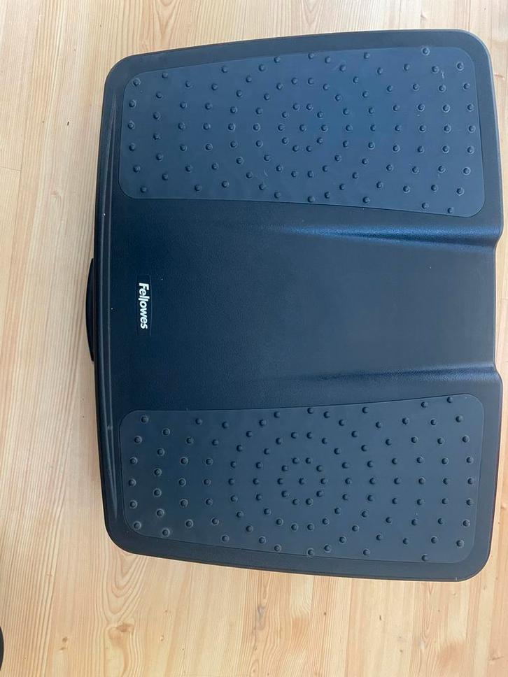 Voetensteun - Ergonomisch en verstelbaar, Diversen, Bureau-accessoires, Zo goed als nieuw, Ophalen