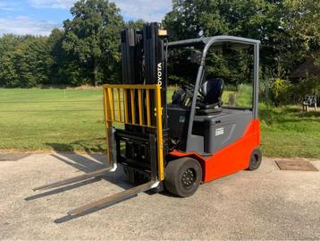 Toyota traigo 8fbmt35 triplo beschikbaar voor biedingen