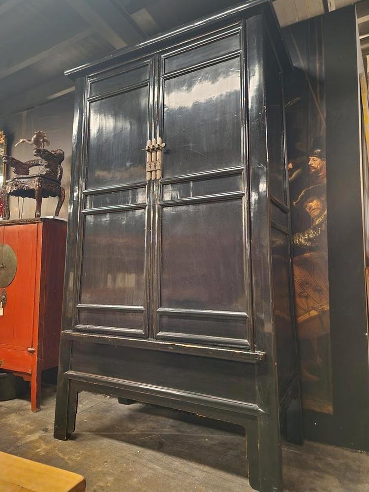 Bijzonder! Megagrote Zwarte Chinese linnenkast | bruidskast, Antiek en Kunst, Antiek | Meubels | Kasten, Ophalen of Verzenden