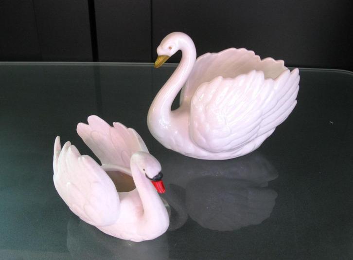 2 vintage Goebel porselein beeldjes zwanen West-Germany, Antiek en Kunst, Antiek | Porselein, Ophalen of Verzenden