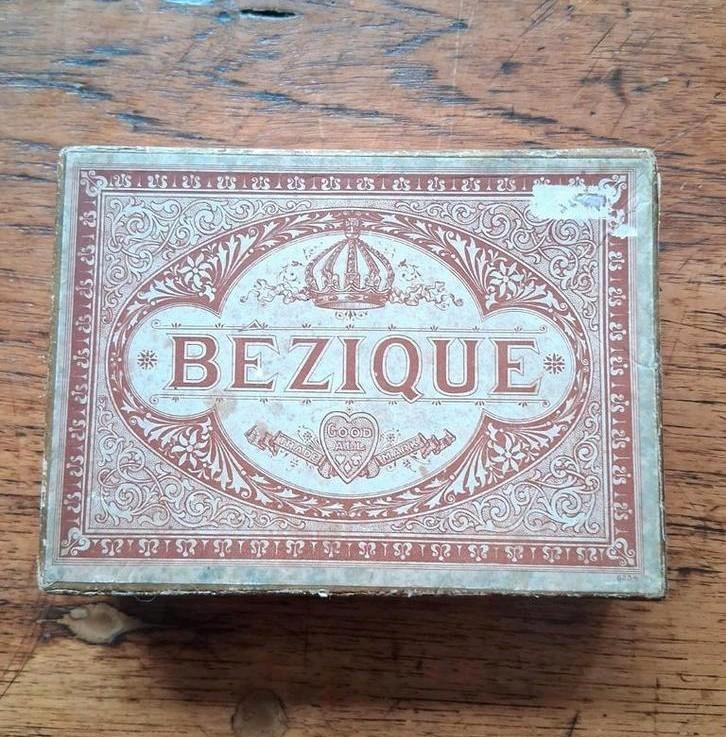 Bezique is een Frans kaartspel uit de 19e eeuw, Antiek en Kunst, Curiosa en Brocante, Ophalen of Verzenden