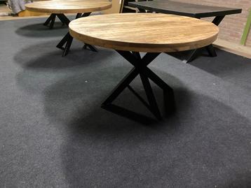 Ovale & Ronde Eettafels met Metalen Onderstel gratis bezorgd beschikbaar voor biedingen
