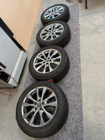 Toyota RAV4 18 inch Velgen met Zomerbanden beschikbaar voor biedingen