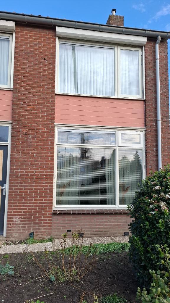 rolluiken 4 stuks, Doe-het-zelf en Verbouw, Rolluiken, Gebruikt, 100 tot 150 cm, Minder dan 100 cm, Wit, Elektrische bediening