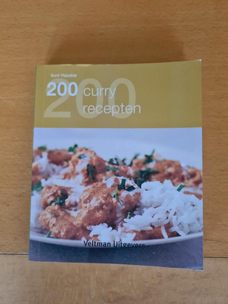 200 Curry Recepten - Sunil Vijayakar, Boeken, Kookboeken, Zo goed als nieuw, Hoofdgerechten, Overige typen, Azië en Oosters, Gezond koken