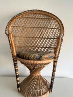Vintage rotan kinderstoel pauwenstoel retro, Huis en Inrichting, Stoelen, Ophalen, Gebruikt, Overige kleuren, Riet of Rotan