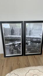 Ingelijste poster Tweeluik klassiek vliegtuig boven New York, Huis en Inrichting, Ophalen of Verzenden, Zo goed als nieuw, Foto of Poster