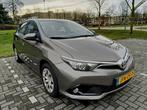 Toyota Auris 1.2T 116pk 2017 Grijs, Euro 6, 4 cilinders, 1165 kg, Start-stop-systeem