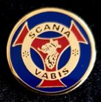Scania broche -blauw-rood, Verzamelen, Speldjes, Pins en Buttons, Nieuw, Transport, Speldje of Pin, Verzenden