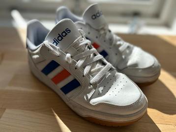 Adidas sneakers wit/blauw/oranje (maat 41) beschikbaar voor biedingen