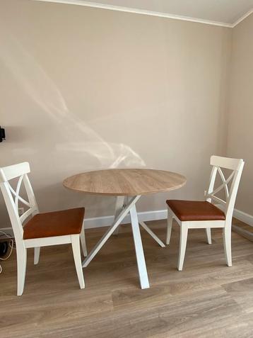 Eetkamerstoel INGOLF zelf bekleed luxe beschikbaar voor biedingen