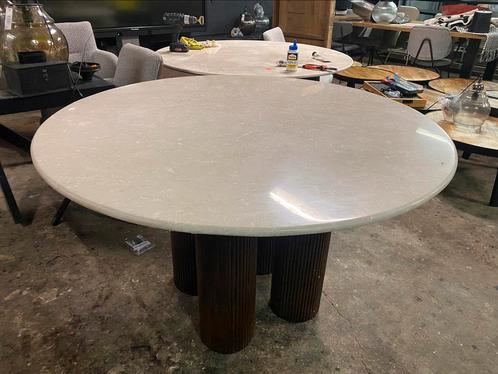 Travertin ronde tafel model Xavi 130cm 4 mango hout poten, Huis en Inrichting, Tafels | Eettafels, Nieuw, 100 tot 150 cm, Vijf personen of meer