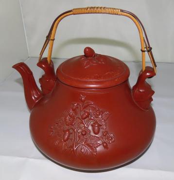 Antieke aardewerk ketel/theepot in Yixing stijl, 1900 beschikbaar voor biedingen