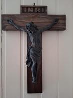 Eiken kruis met bronzen Jezus, Ophalen