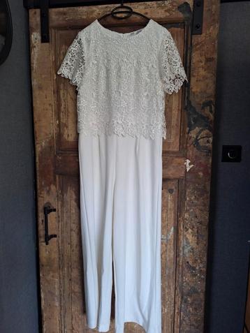 Witte jumpsuit met kant - Maat 42/44 (L) beschikbaar voor biedingen