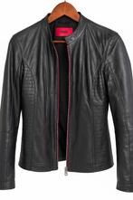 Hugo Boss leren zomerjas, Kleding | Dames, Jassen | Zomer, Zwart, Ophalen of Verzenden, Zo goed als nieuw, Maat 36 (S)