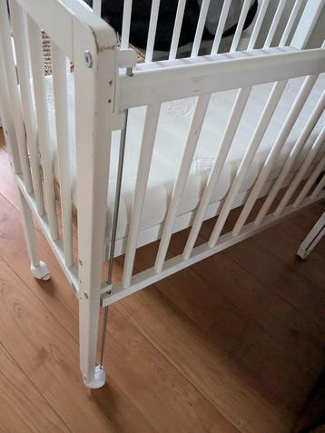 Petite Amelie cosleeper co-sleeper met extra's  beschikbaar voor biedingen