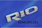 Kia Rio embleem tekst ''Rio'' op achterklep  Origineel!   86, Auto-onderdelen, Nieuw, Kia, Verzenden