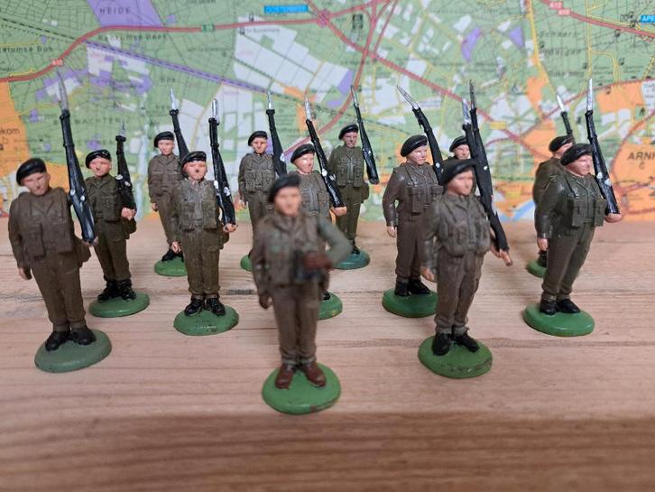 British Black Beret Cavelerie Soldiers WWII (13 stuks) 1/32, Hobby en Vrije tijd, Modelbouw | Figuren en Diorama's, Zo goed als nieuw