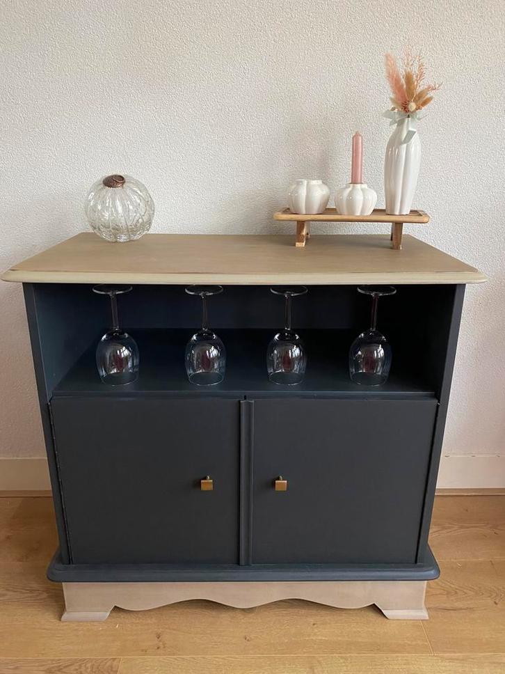 Strak klassiek as zwart opbergmeubel, Huis en Inrichting, Kasten | Dressoirs, Zo goed als nieuw, 50 tot 100 cm, 25 tot 50 cm, Met deur(en)