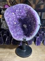 Amethist geode (33) van 32 kg, mooi hol en lila/paars., Ophalen of Verzenden, Mineraal