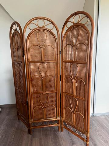 Vintage Rotan Kamerscherm beschikbaar voor biedingen