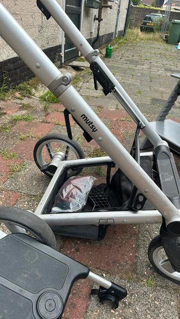 Mutsy Igo helemaal compleet wieg, maxicosi adapters, buggy beschikbaar voor biedingen