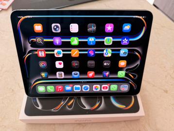 Apple iPad Pro M4 | Zilver | Als nieuw | Apple Folio + fact. beschikbaar voor biedingen