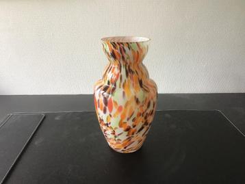 Vaas beschikbaar voor biedingen