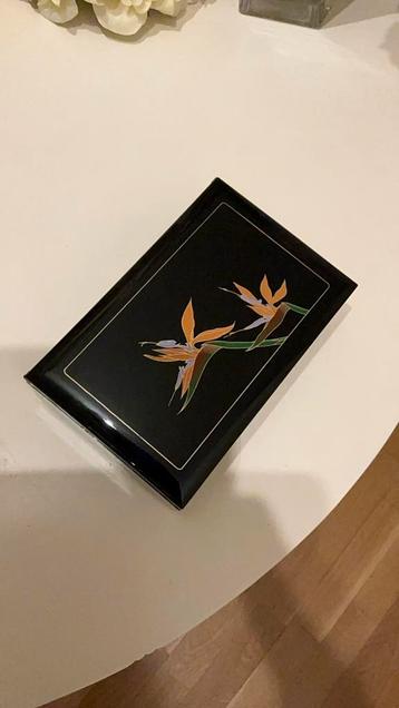 Lakdoosje voor sierraden/juwelen uit Azië 20x13x7 cm beschikbaar voor biedingen