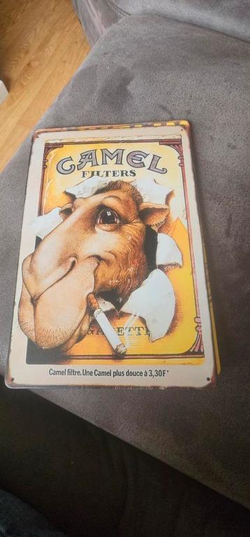 Vintage Camel Filters Reclamebord Metaal beschikbaar voor biedingen