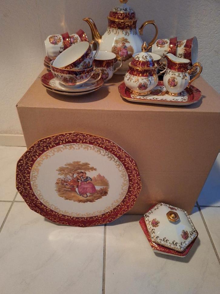 Barok thee en koffie servies, Huis en Inrichting, Keuken | Servies, Zo goed als nieuw, Compleet servies, Overige stijlen, Porselein