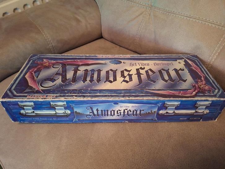 Atmosfear Bordspel - Beleef de grootste nachtmerrie!, Hobby en Vrije tijd, Gezelschapsspellen | Bordspellen, Zo goed als nieuw