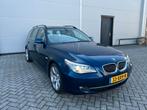 BMW 5-Serie 3.0 I 525i Touring AUT  Executive Navi Xenon Led, Auto's, BMW, 2000 kg, Blauw, 2996 cc, Stationwagon