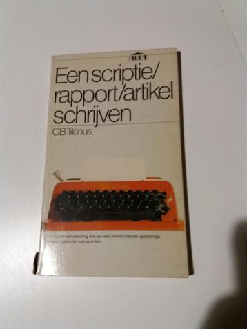 2 boeken over schriftelijk rapporteren beschikbaar voor biedingen