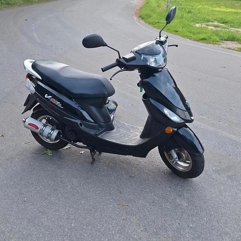 Peugeot v clic, Fietsen en Brommers, Scooters | Peugeot, Zo goed als nieuw, Overige modellen, Maximaal 45 km/u, Benzine, Ophalen