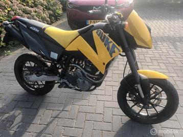 KTM 640 LC4 Duke 2008 3300km ! Iets werk Inruil Kan beschikbaar voor biedingen