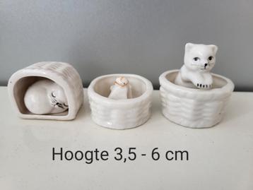 3 vintage / retro kattenbeeldjes / poezenbeeldjes beschikbaar voor biedingen