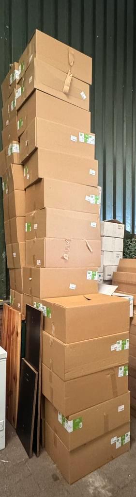 Grote Partij frietbakjes - 33 x 385 stuks - A13 - snack bak beschikbaar voor biedingen